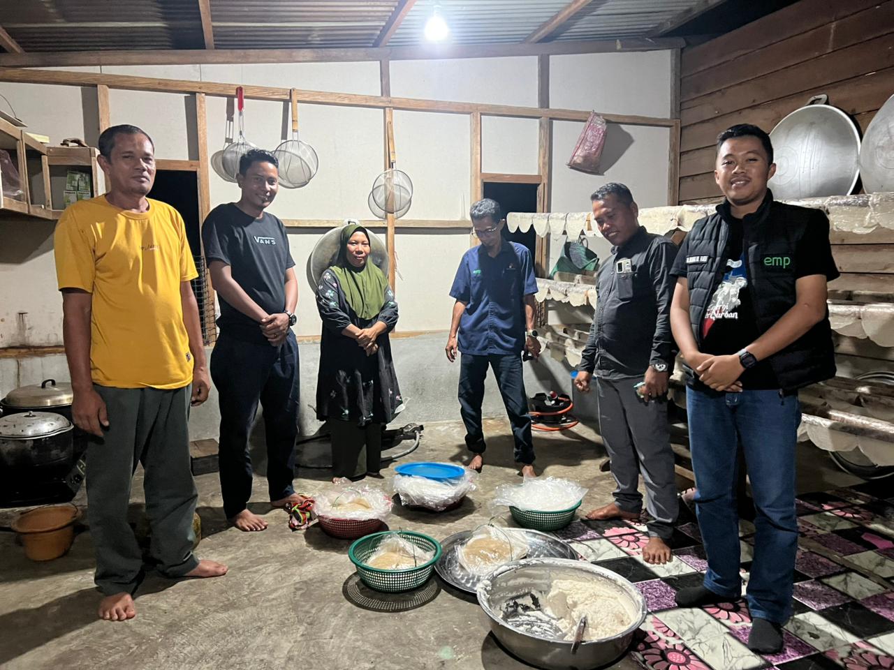 UMKM Mawar Meranti Mayang Sari Kembangkan Produk Olahan Sagu dan Hasil Laut