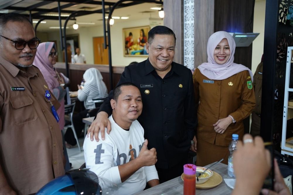 Pastikan Layanan Terbaik, Plt Gubernur Tinjau RSUD Arifin Achmad